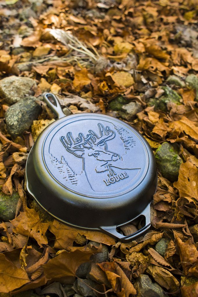 Litinová pánev Lodge 26 cm - Deer - Obrázek 3