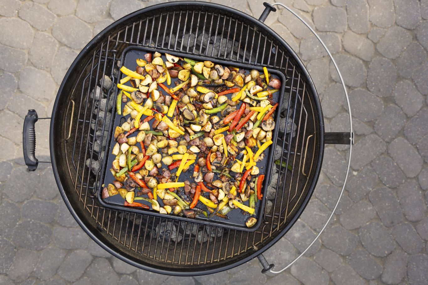 Gril Weber Master-Touch Crafted 67 cm - Obrázek 3