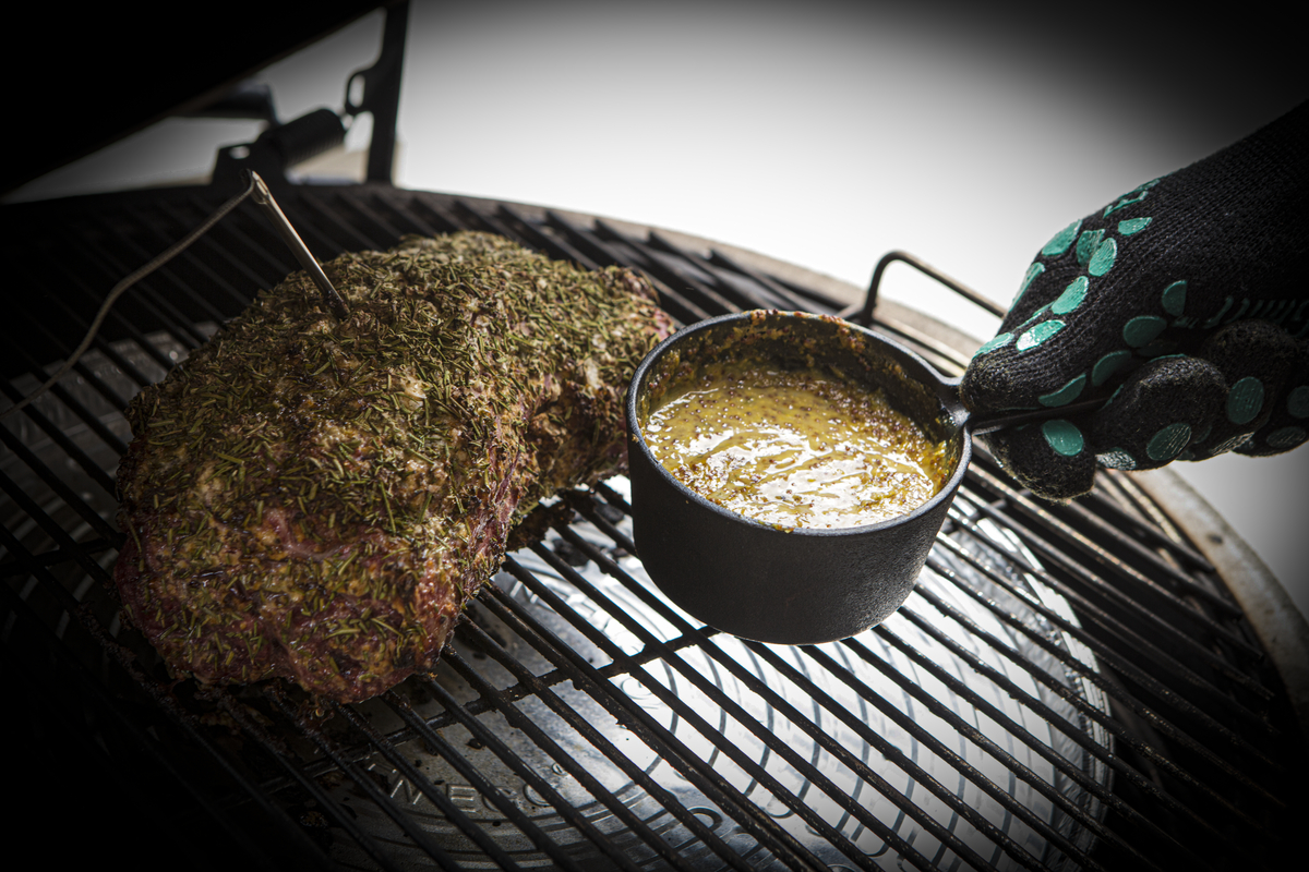Big Green Egg Litinový rendlík na omáčky s potíracím štětečkem - Obrázek 2