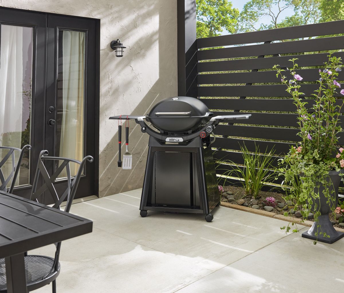 Plynový gril Weber Q 3200N+ - Obrázek 2