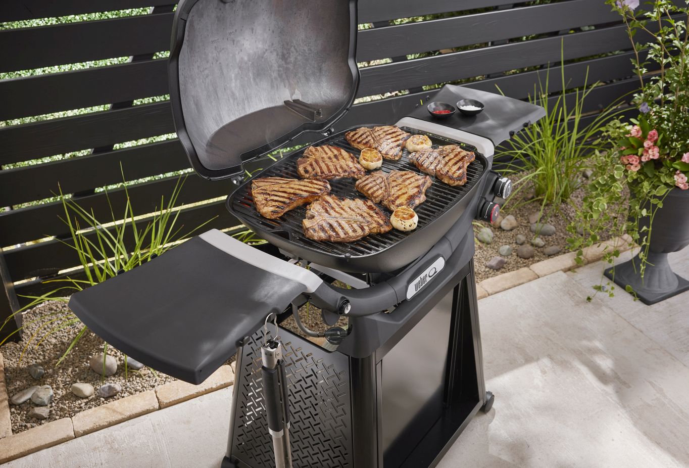 Plynový gril Weber Q 3200N+ - Obrázek 3