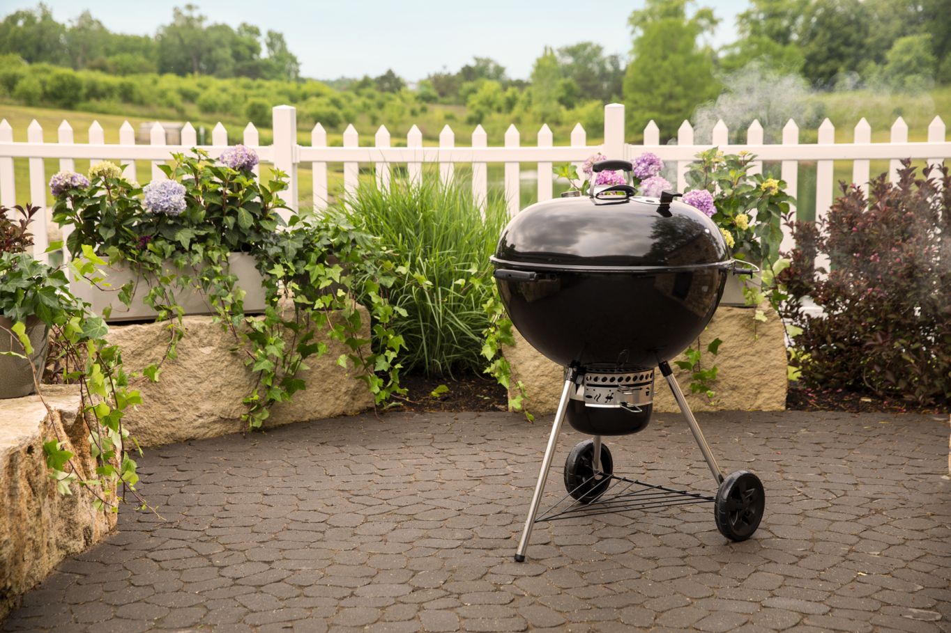 Gril Weber Master-Touch Crafted 67 cm - Obrázek 2