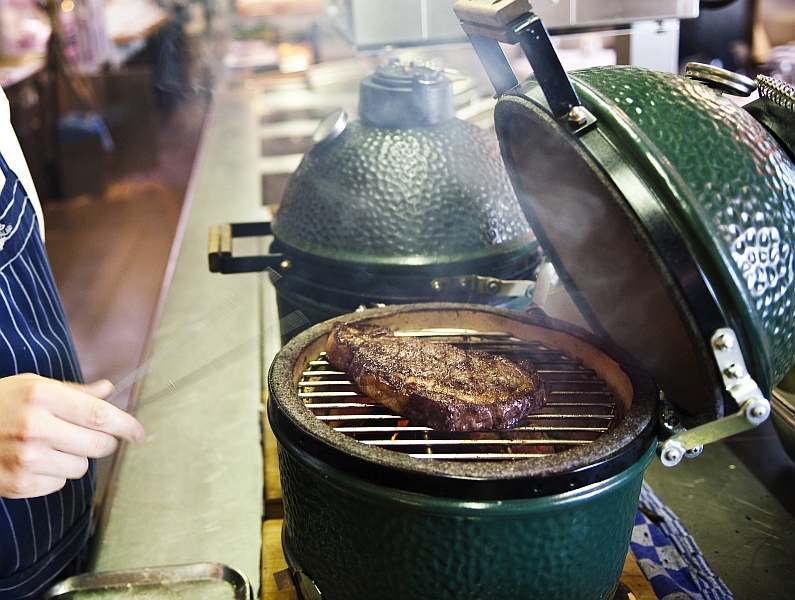 Keramický gril Big Green Egg Mini - Obrázek 3